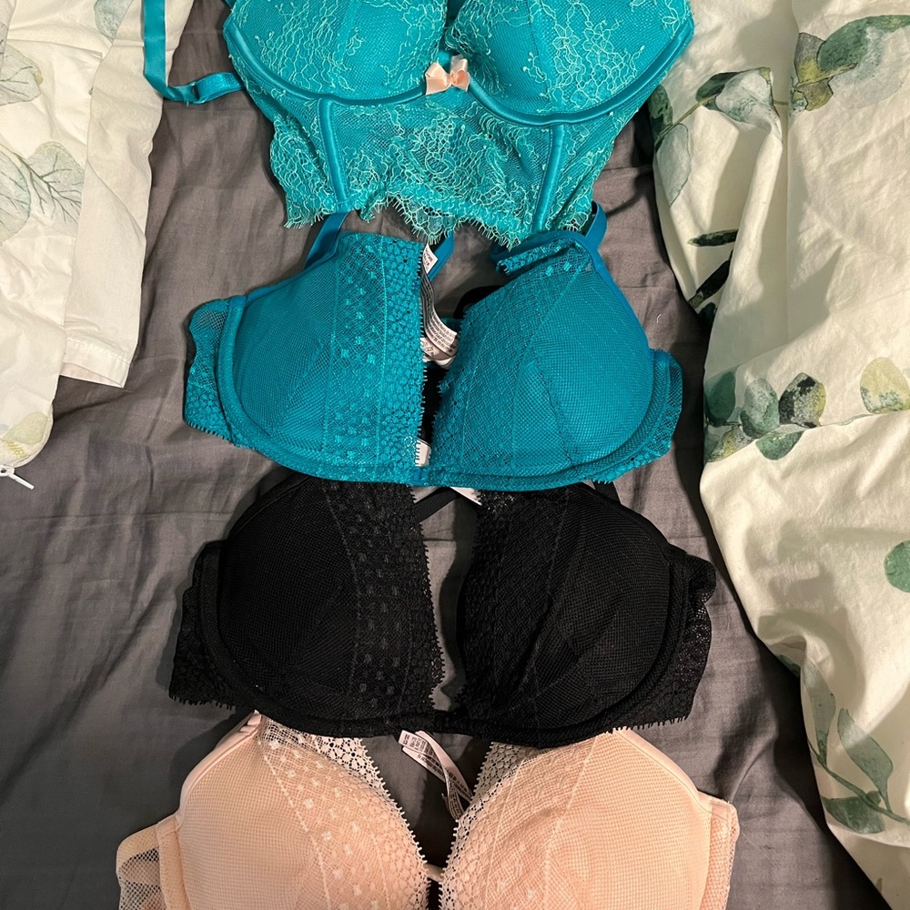 Victoria's Secret Bra Collection - 86 in total. Looking to bundle. $5 EACH - Picture 11 of 16